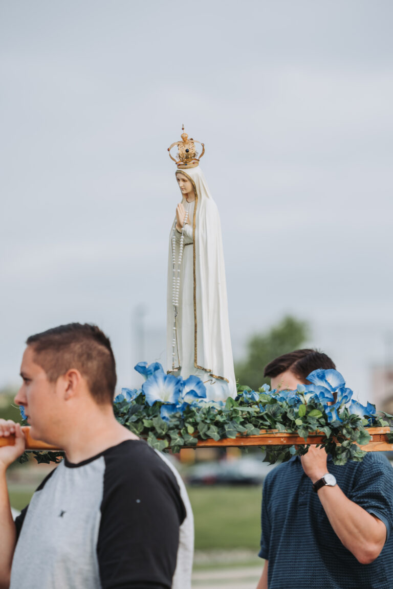 St. Gertrude the Great » Archive » Fatima Rosary Processions